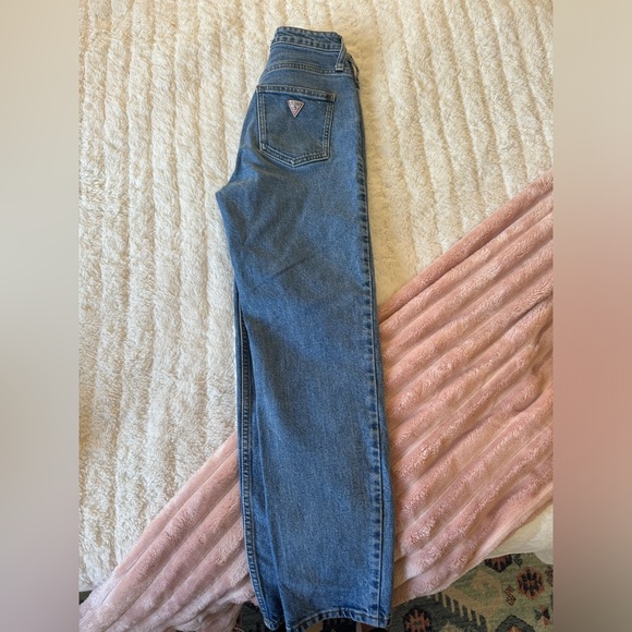 Guess women’s jeans - Picture 4 of 4
